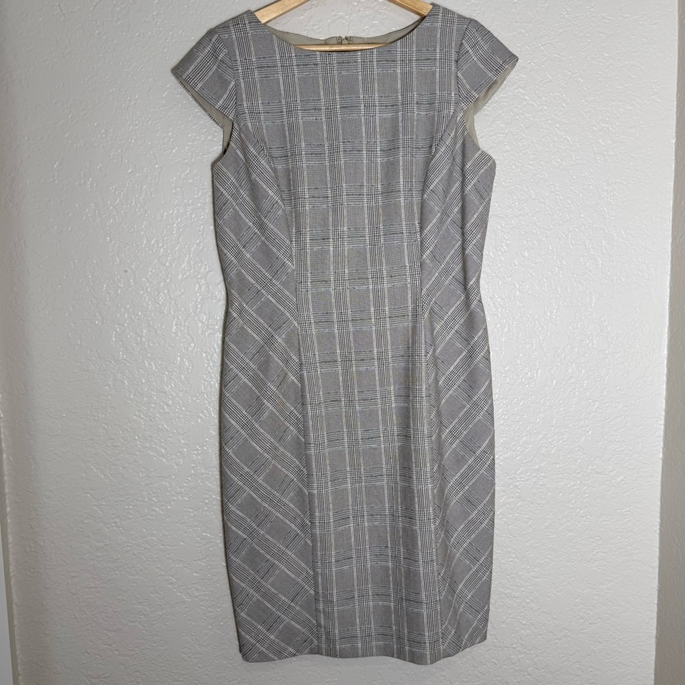 Gray Beige Windowpane Plaid Sheath Dress Antonio Melani Size 6 Career Business